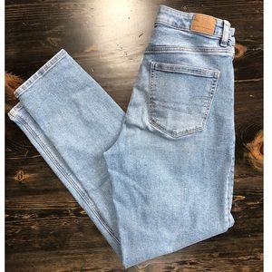 American Eagle Mom Jeans